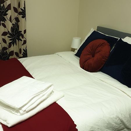 2 Bedroom Lovely Apartment In Woolwich London Exterior foto