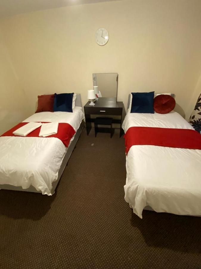 2 Bedroom Lovely Apartment In Woolwich London Exterior foto